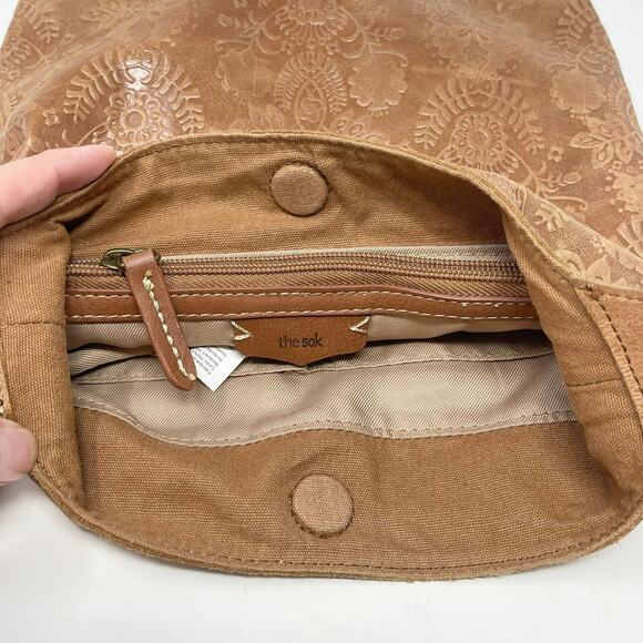 The Sak Huntley Leather Crossbody Tobacco Floral Embossed Beaded Tassel Fringe - Picture 9 of 13